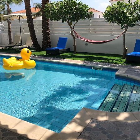 Villa Andy Larnaca Exteriör bild