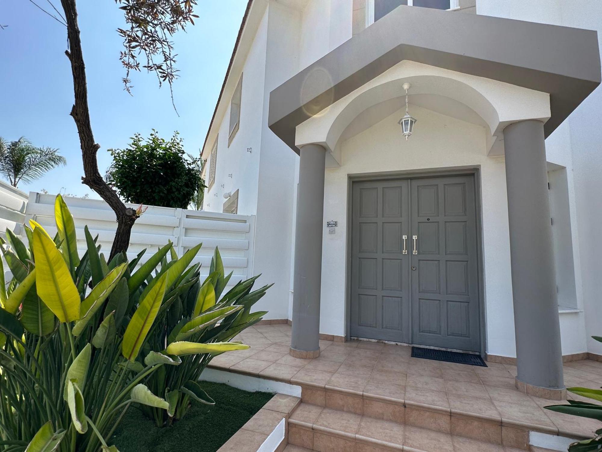 Villa Andy Larnaca Exteriör bild