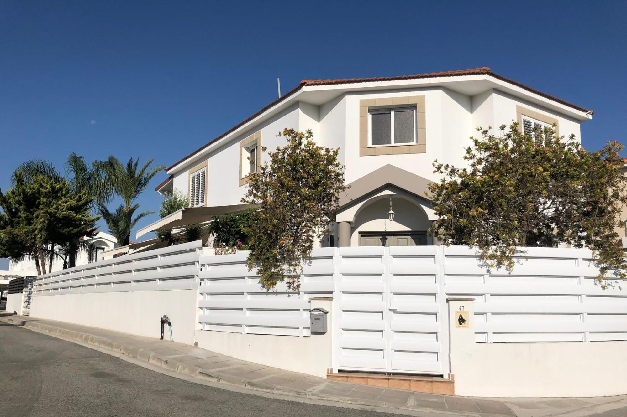 Villa Andy Larnaca Exteriör bild