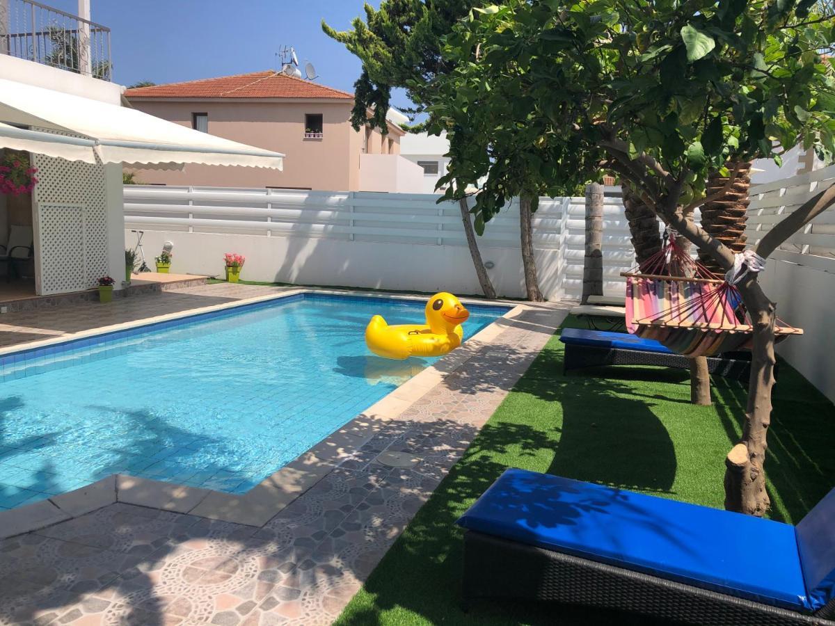 Villa Andy Larnaca Exteriör bild