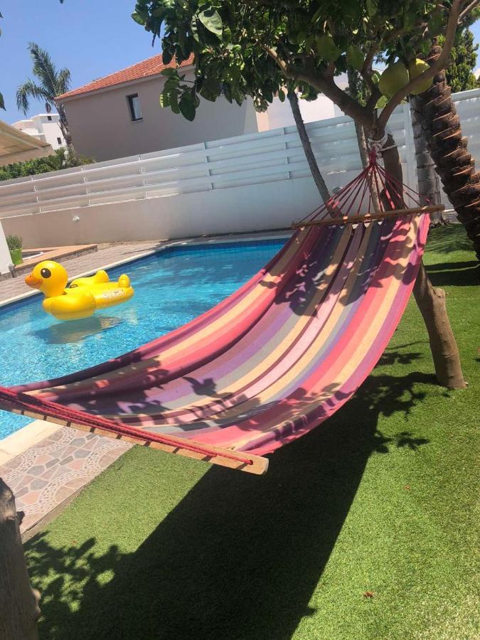 Villa Andy Larnaca Exteriör bild